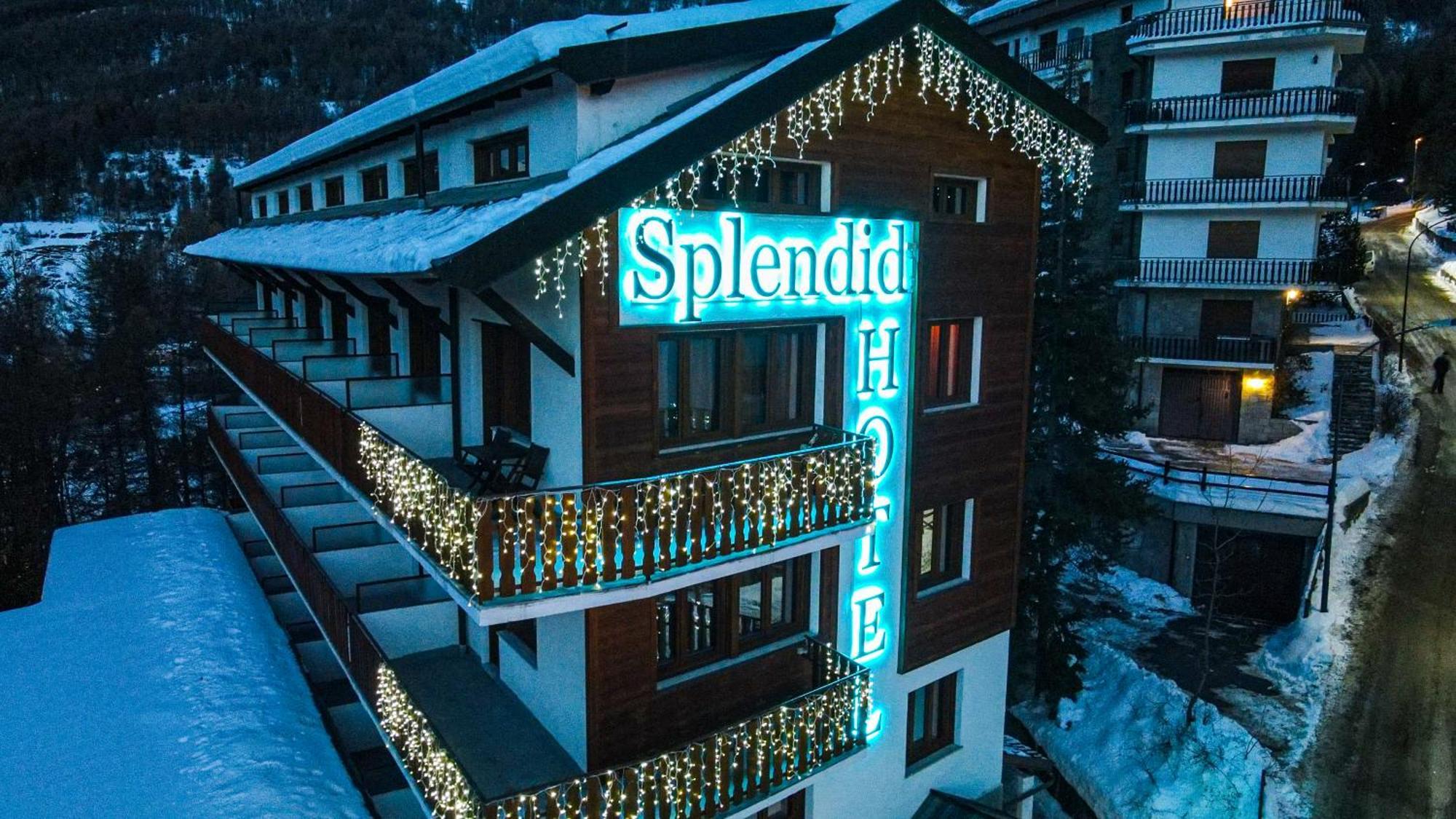 Hotel Splendid Oulx Exteriör bild