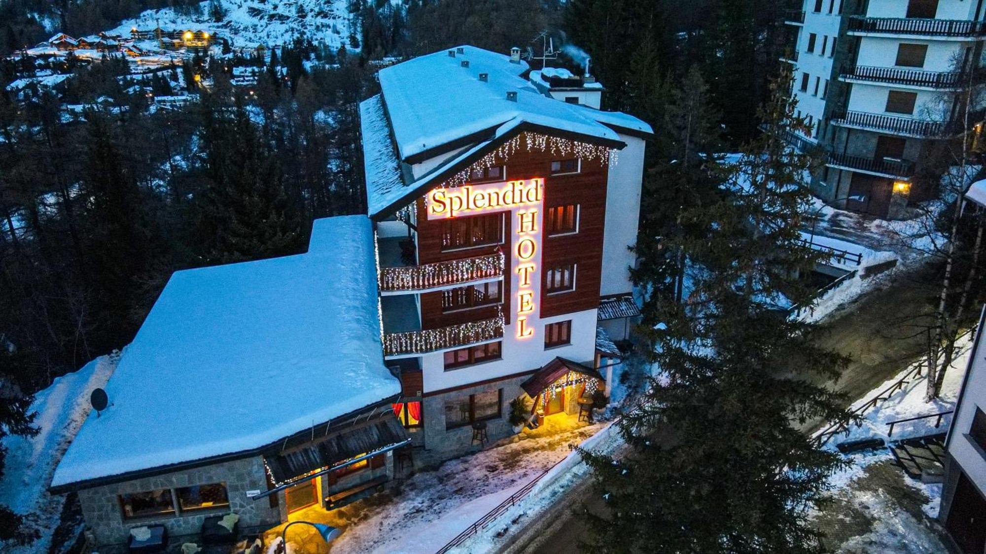 Hotel Splendid Oulx Exteriör bild