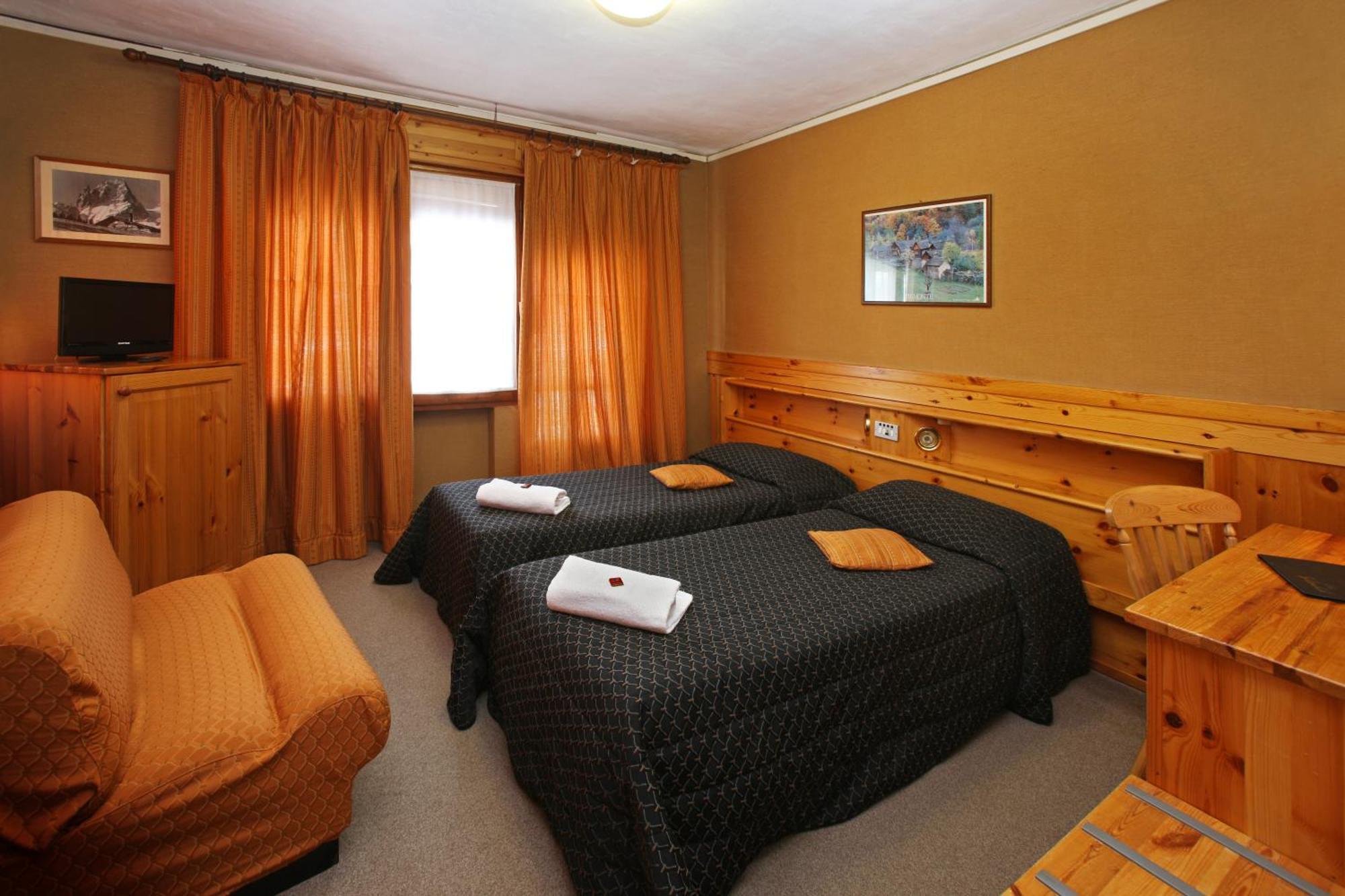 Hotel Splendid Oulx Rum bild